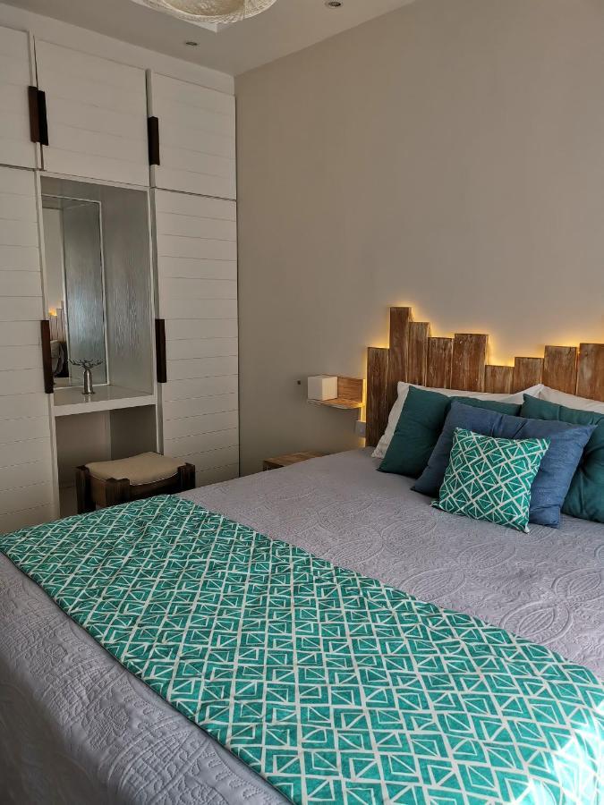Pereybere -charming 2 Bedrooms Apartment- With Pool - Beachcove Apartments, North Living, 8 Apartamento